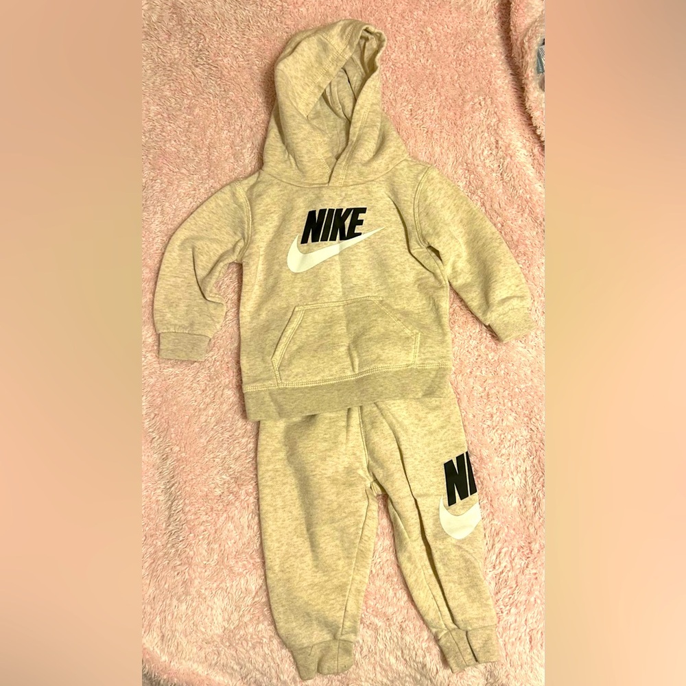 Nike Cashmere Heath Jogger Set 2PC